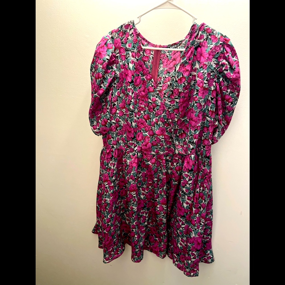 SHEIN sz 4x (20) Beautiful floral milkmaid dress NWOT